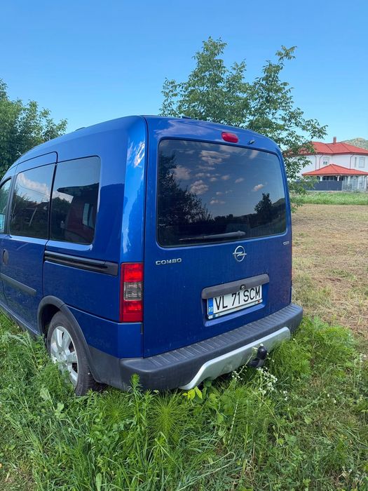 Opel Combo 1.3 diesel avariat