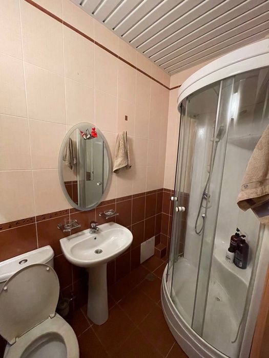 Продается 4 комнатная квартира ремонт ул.Чехова Попугайчик