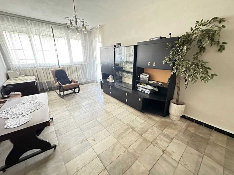 Продава се Четиристаен апартамент в Разград, Варош - 98 кв.м за 1242 €/кв.м - Снимка #3