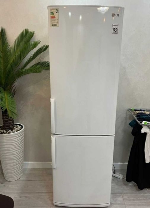 Продам холодильник недорого !