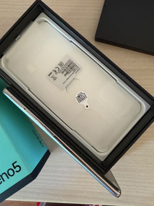 Смартфон Oppo reno 5