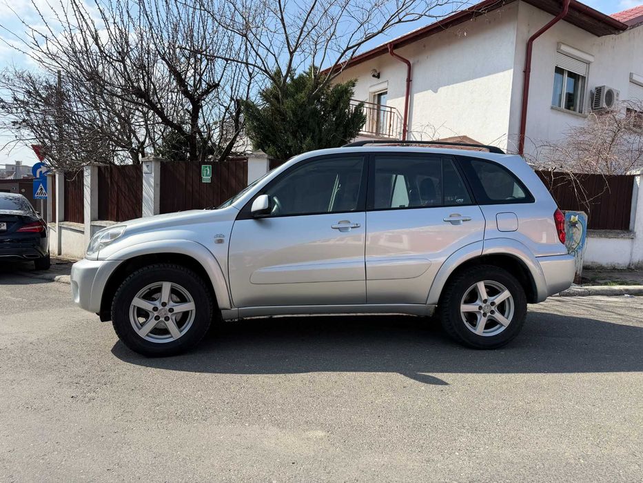 Toyota RAV4 2005 - 2.0 VVT-i, benzina+GPL,4x4, intretinuta, proprietar