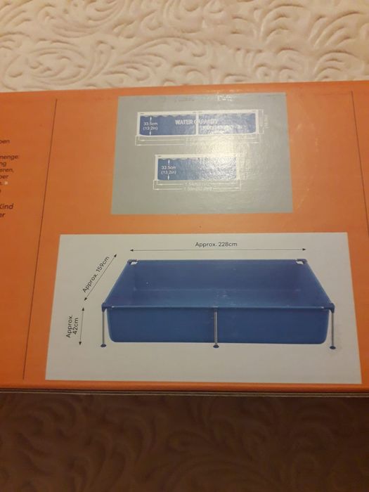 Vand piscină nouă,plus husa de protecție