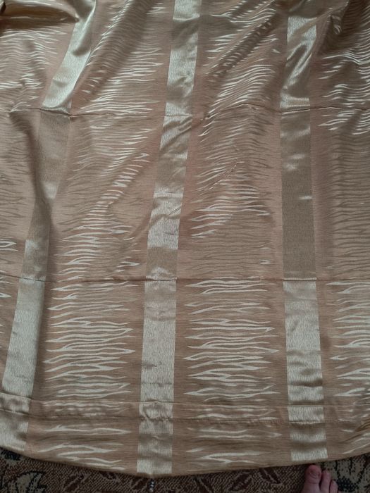 Продам штору теневую