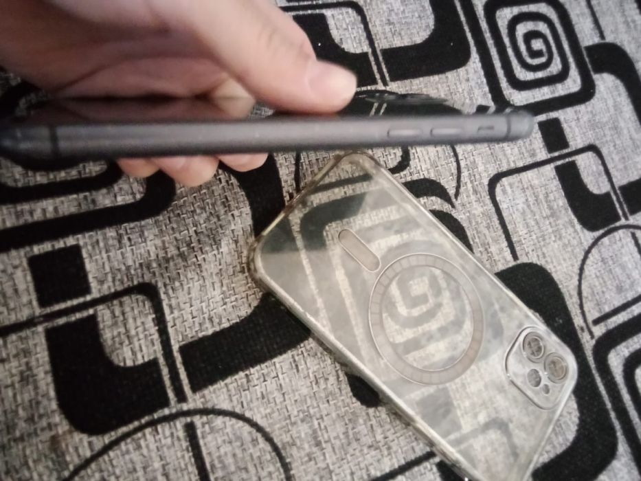 Iphon 11 продам