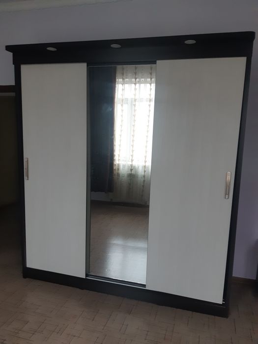 Продам гарнитур спальный