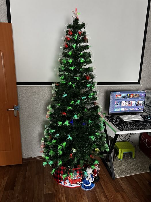 Елка искусственная 210 см