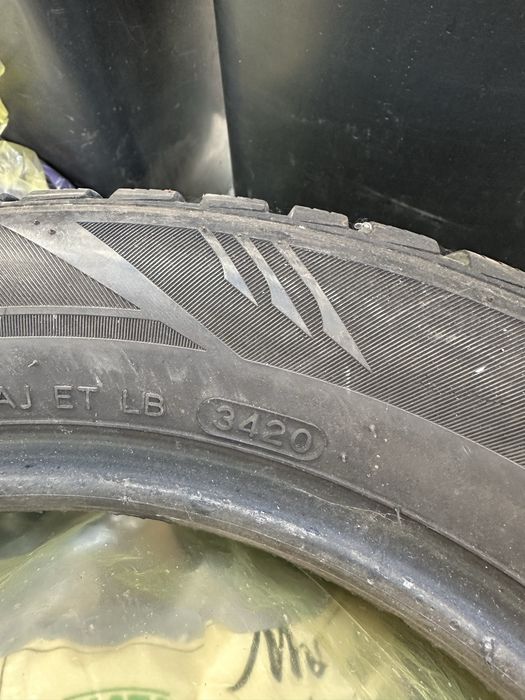 Vand 4 cauciucuri iarna MS 2020 175/65/15 oferta