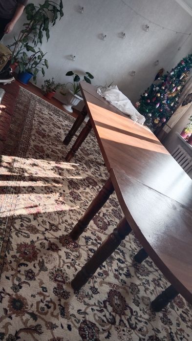 Қонаққа арналған стол