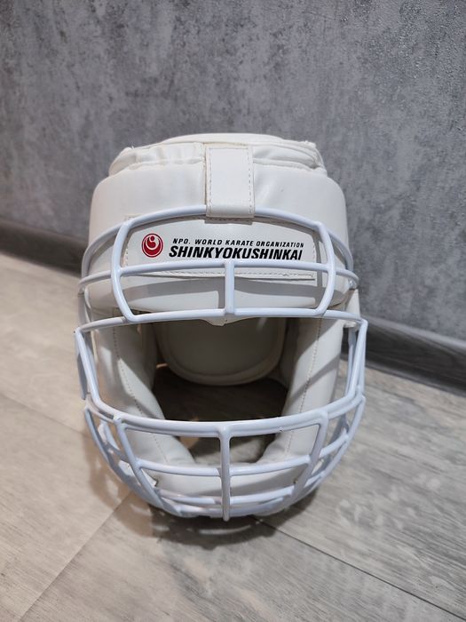 Продам шлем для каратэ