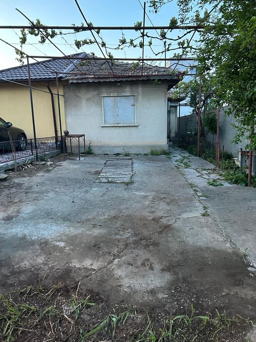 Vând casă cu teren Palazu Mare ,cartier Constanta
