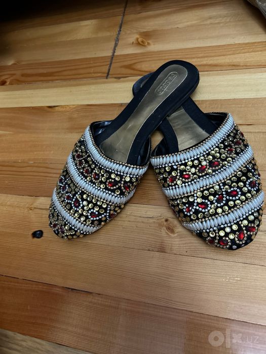 почти новые одевала 1 2 раза продам не дорого