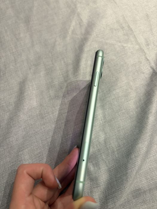 Vand iphone 11, 128GB