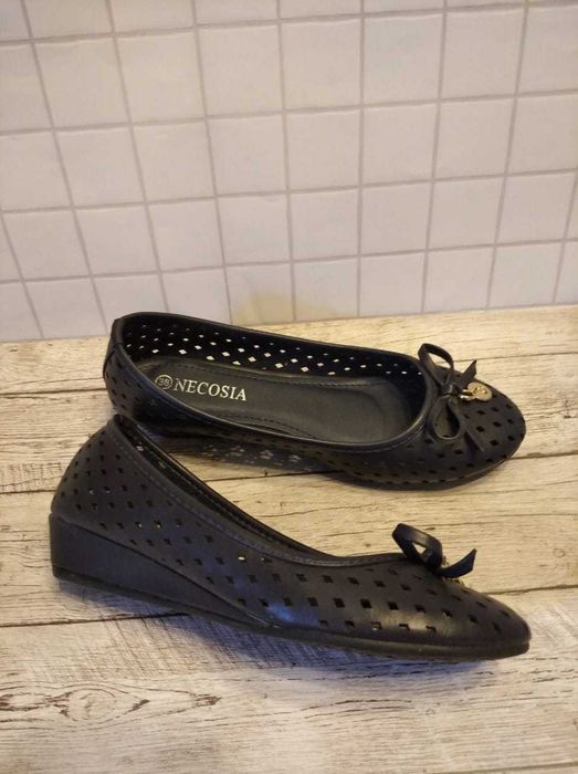 балетки темно-синие, с перфорацией (дырочками), р-р 36