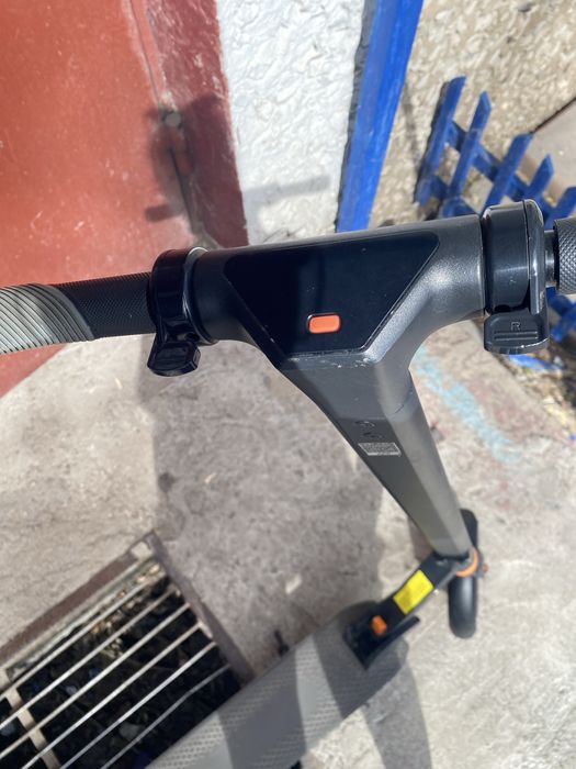 Продам электро самокат