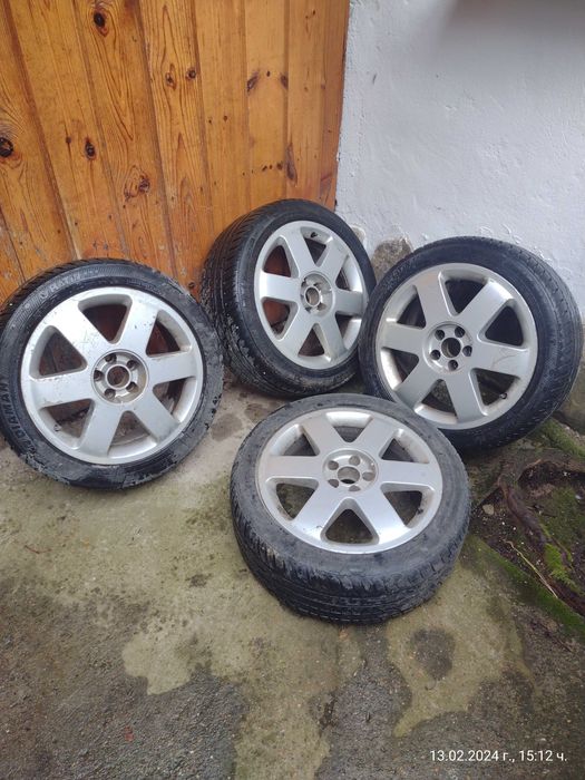 Алуминиеви джанти с гуми. Летни 17 цола Audi