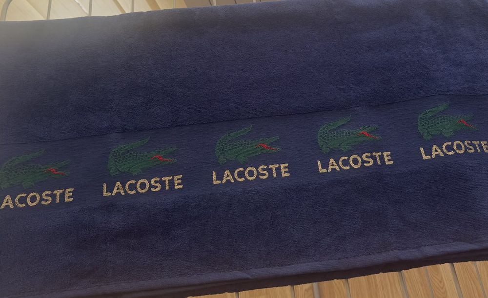 Плажни хавлии Lacoste, Disquared