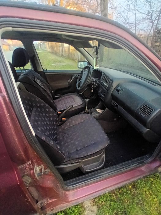 Vând WV GOLF 3  1,6 benzină