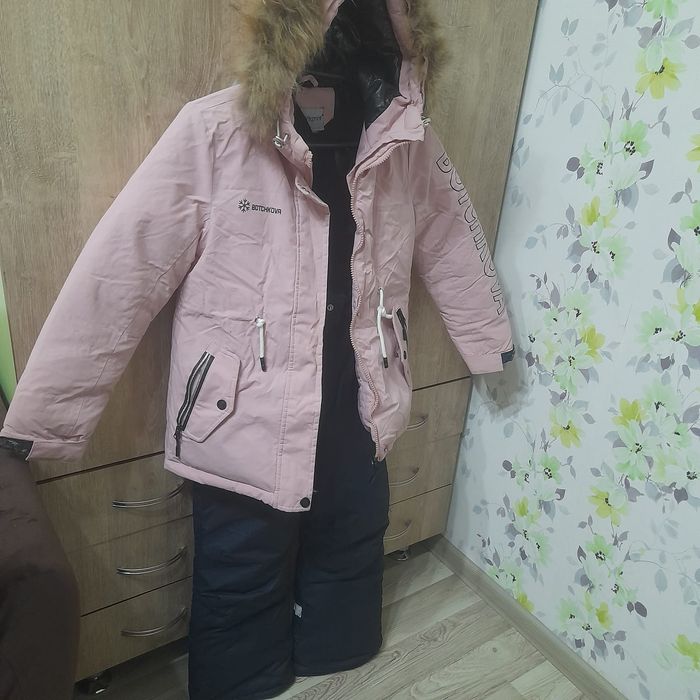 Продам комбинезон для девочки.