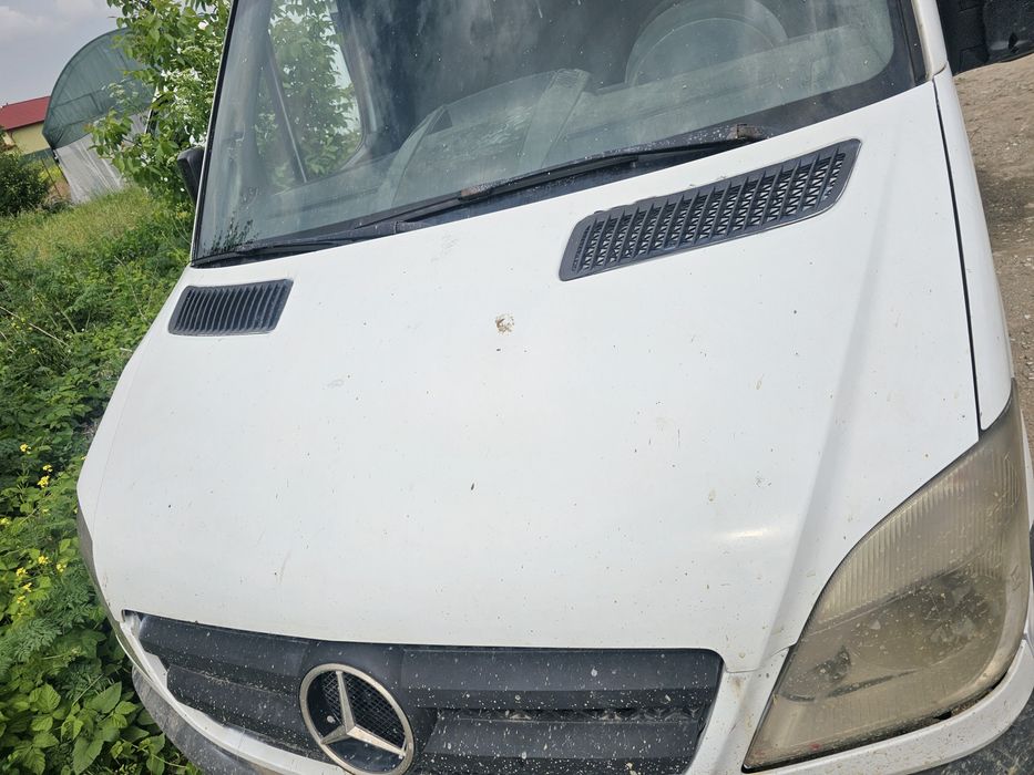 Piese  Mercedes sprinter 2.2E4 motor cutie roti faruri capota stop usa