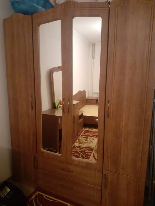 Срочна продаю спальный гарнитур  б/у  город Тараз