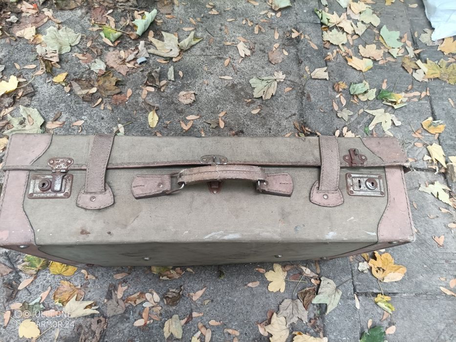 Ретро куфар запазен за интериор и други