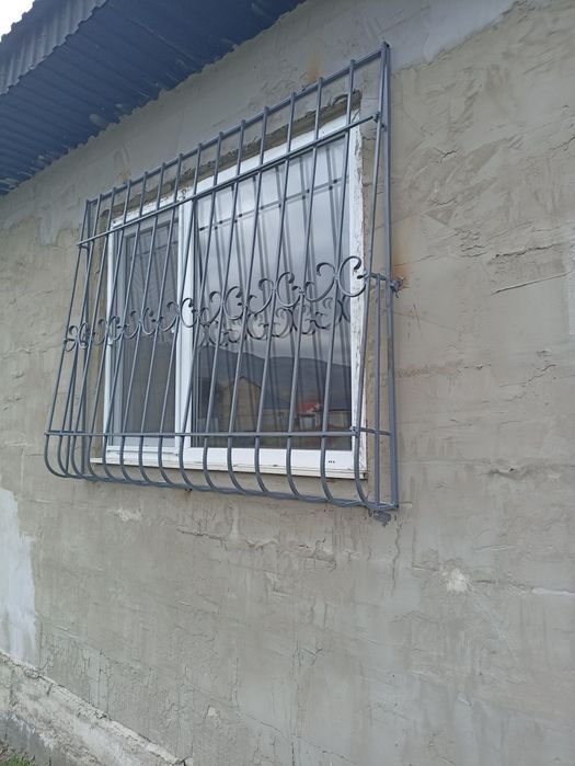 Решётки на окна металлические