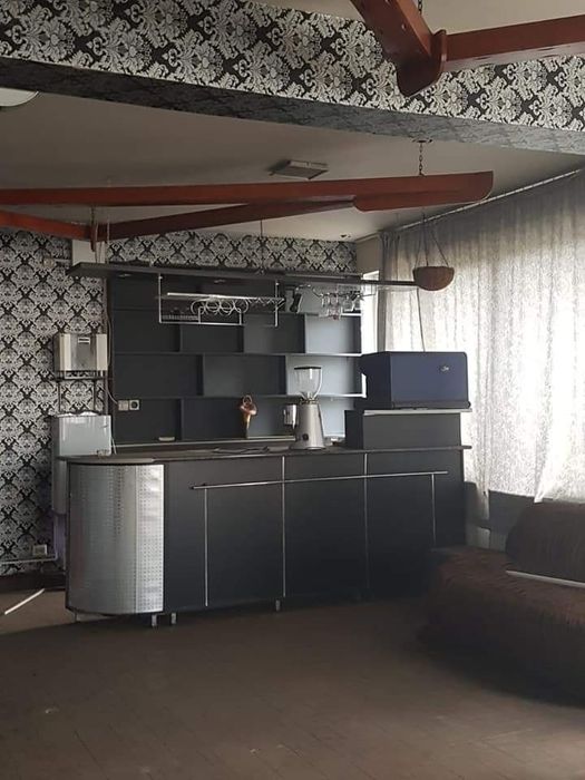 Spații de închiriat în centrul orașului, Piața Veche – Etaj și parter