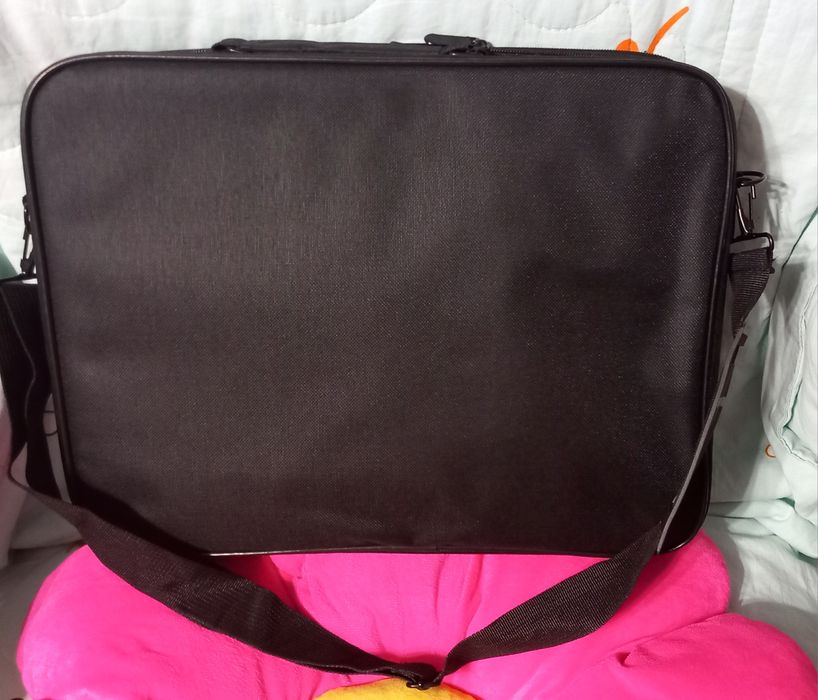 Чанта за лаптоп 15.6 инча