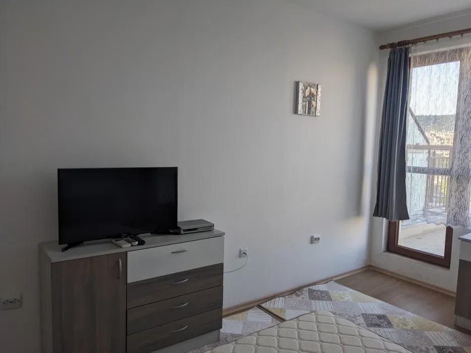 Дава се под наем Двустаен апартамент в Варна, Чаталджа - 108 кв.м за 716 € - Снимка #5