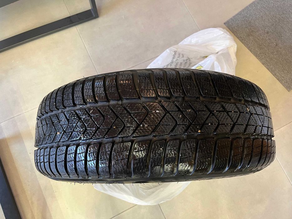 Roti iarna BMW originale anvelope Pirelli 225/55 R17 97H M+S runflat