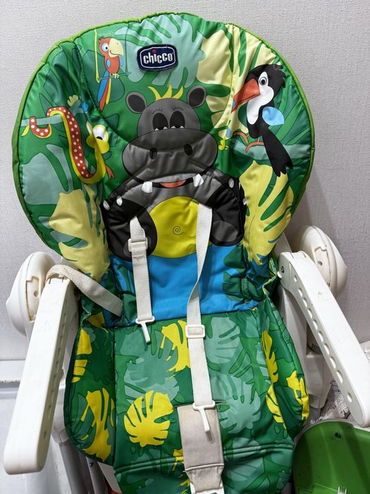 Продам детский стульчик chicco