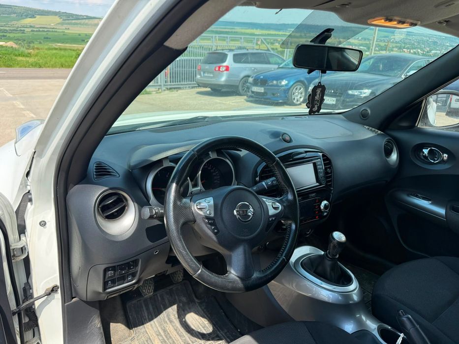 Dezmembrez Nissan Juke 2013 1.5 dci K9K 636 alba volan stanga