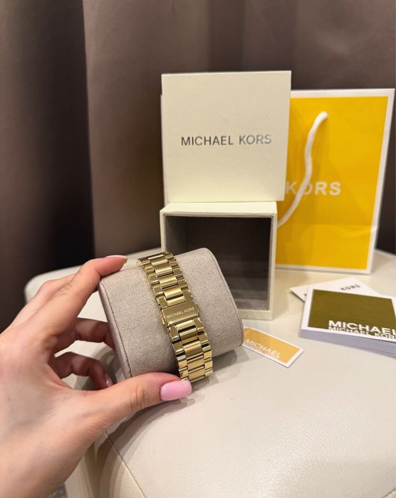 Новые часы Micheal Kors