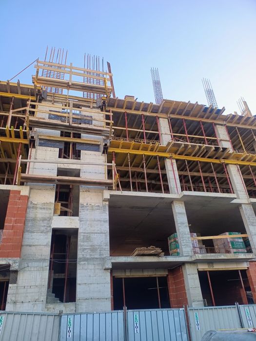 Продава се Двустаен апартамент в Бургас, Меден рудник - зона А - 62 кв.м за 1097 €/кв.м - Снимка #2