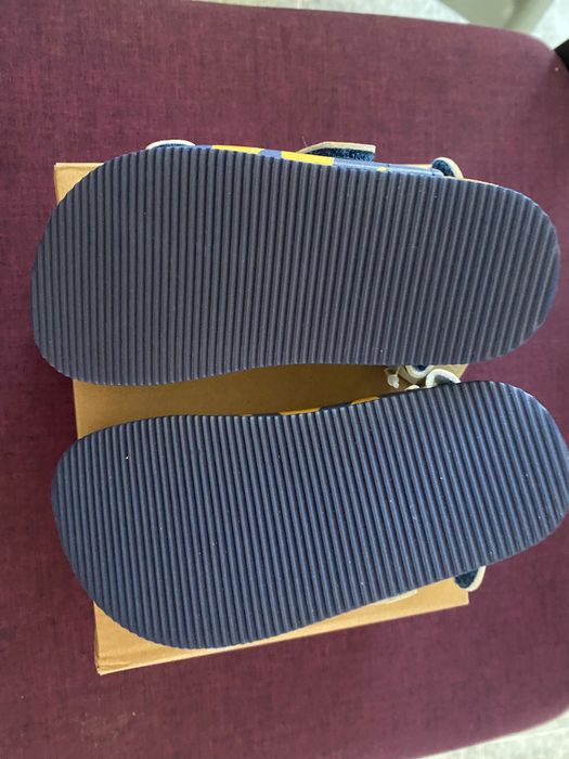 Детски сандали Benetton