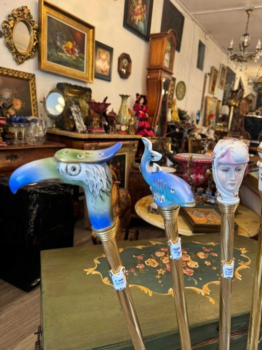 Colecție de bastoane cu mânere din porțelan( 1870,Italia)