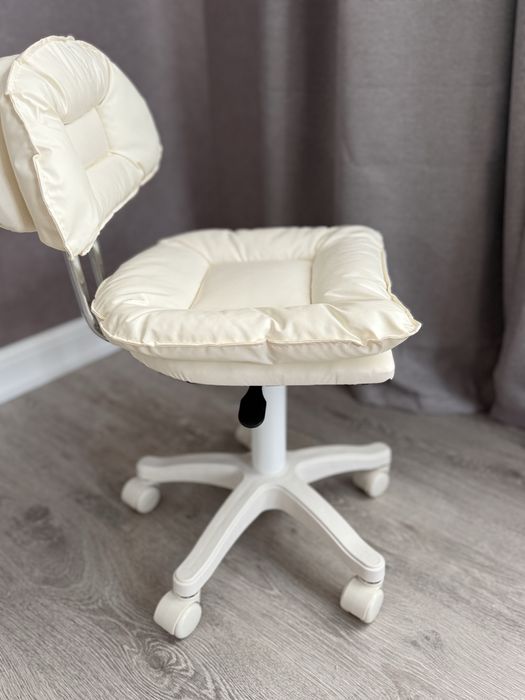 Продам стул компьютерный