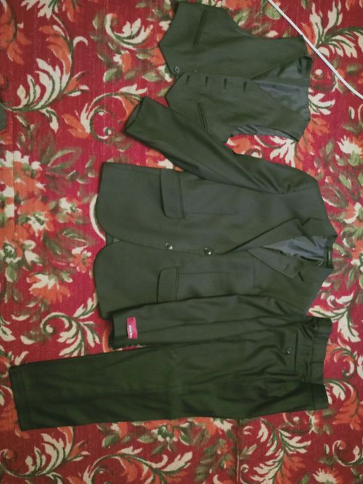 Продам костюм брюки для 12-14 лет