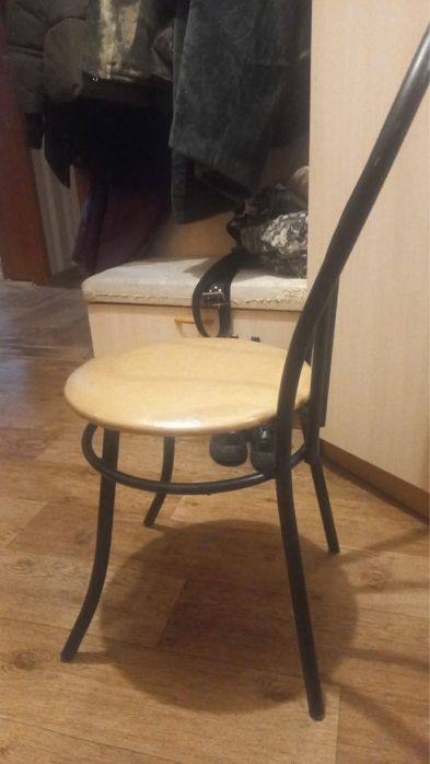 Продам юрту, столы, стулья б/у