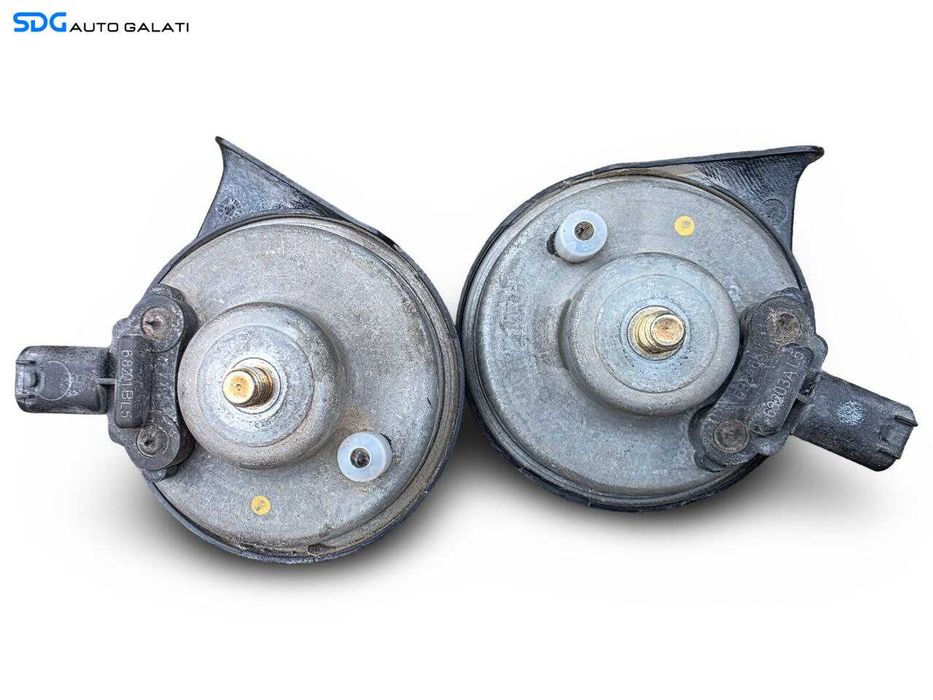 Set Claxon Claxoane BMW Seria 1 E87 2004 - 2013 Cod 024148, 011157 [N5298]