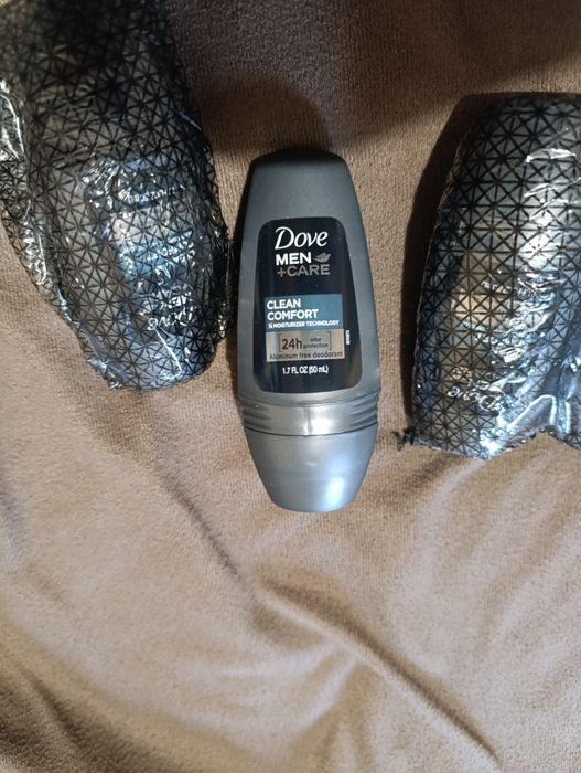 Продавам шест ролончета dove чисто нови неизползвани.