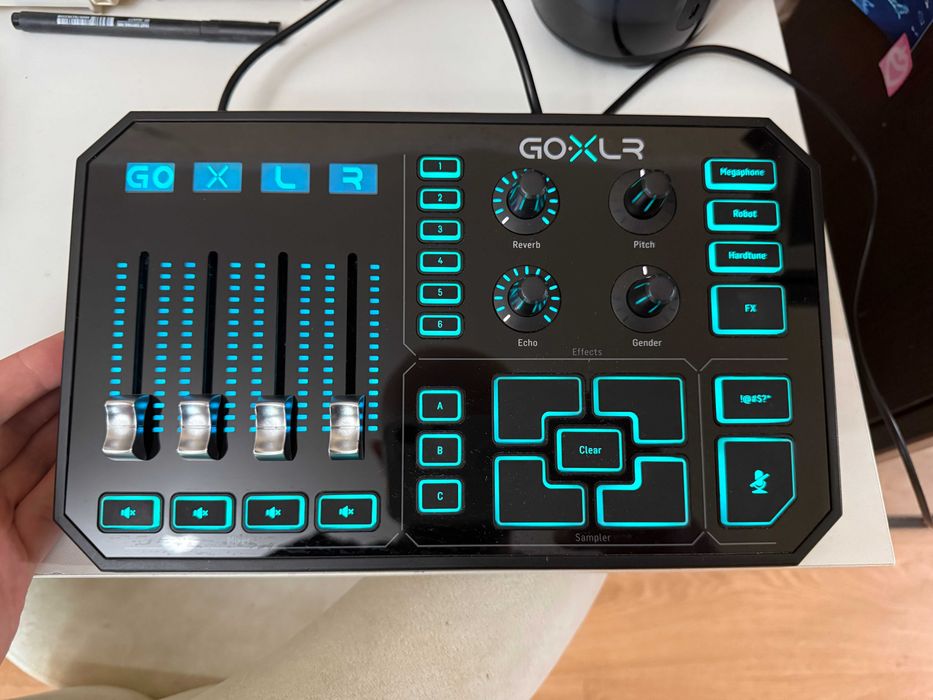 TC Helicon Go XLR