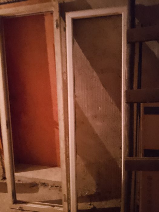 Продавам пвц врата със каса