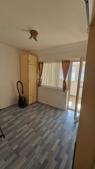 Продава се Тристаен апартамент в Варна, Лятно кино Тракия - 97 кв.м за 1939 €/кв.м - Снимка #2