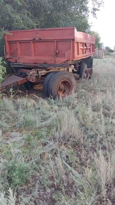 Продам  прицеп на камаз и Плуг