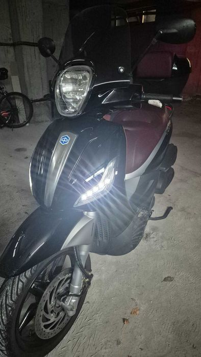 Piaggio Beverly 350