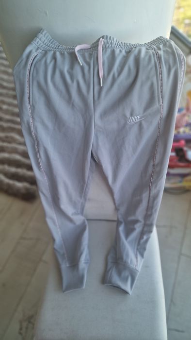 Оригинален спортен екип Nike размер 156 -166см