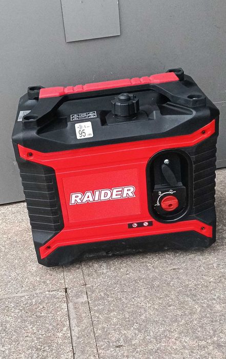 090105 Генератор за ток бензинов 2.5kW инверторен RD-GG10