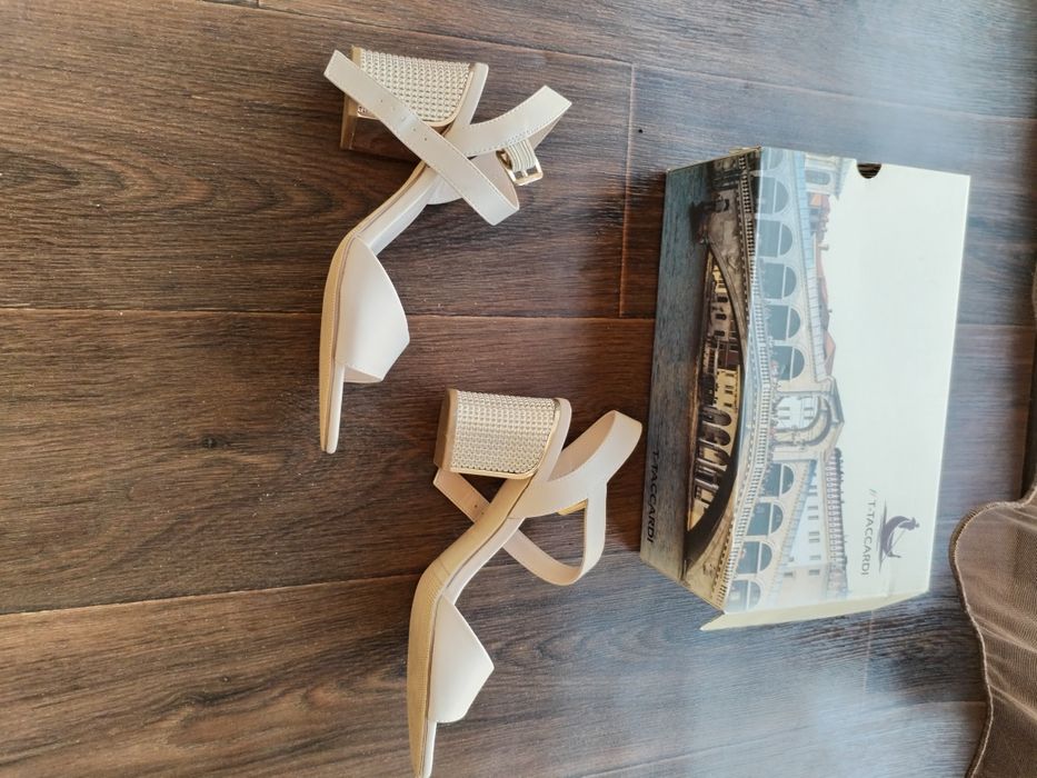 Новые басаножки 37р